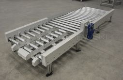 Roller conveyor with centre drive